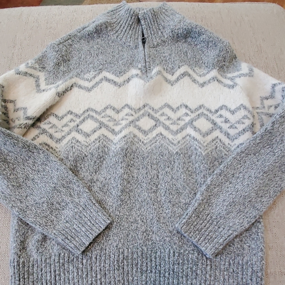 American Eagle 1/4 Zip Grey Sweater Men's Large